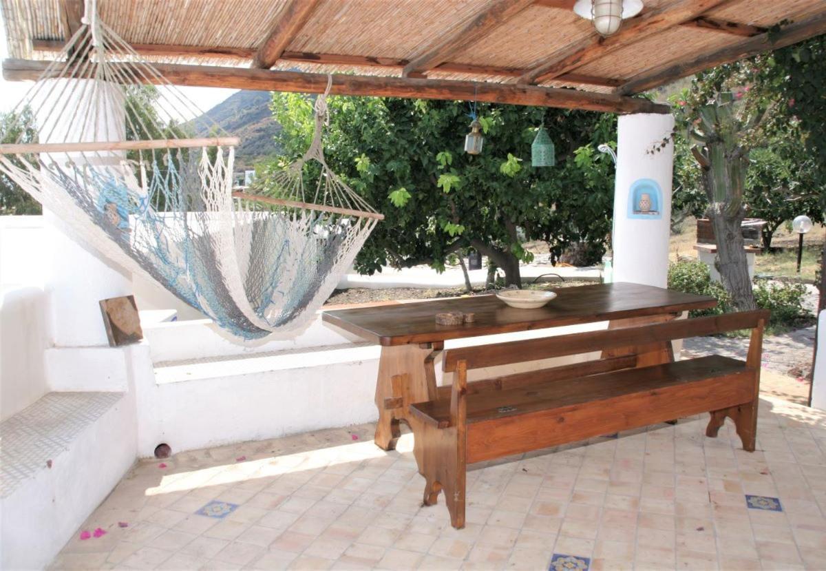 Case Al Mare - Terrazzi Panoramici E Ampio Giardino Santa Marina Salina Ngoại thất bức ảnh